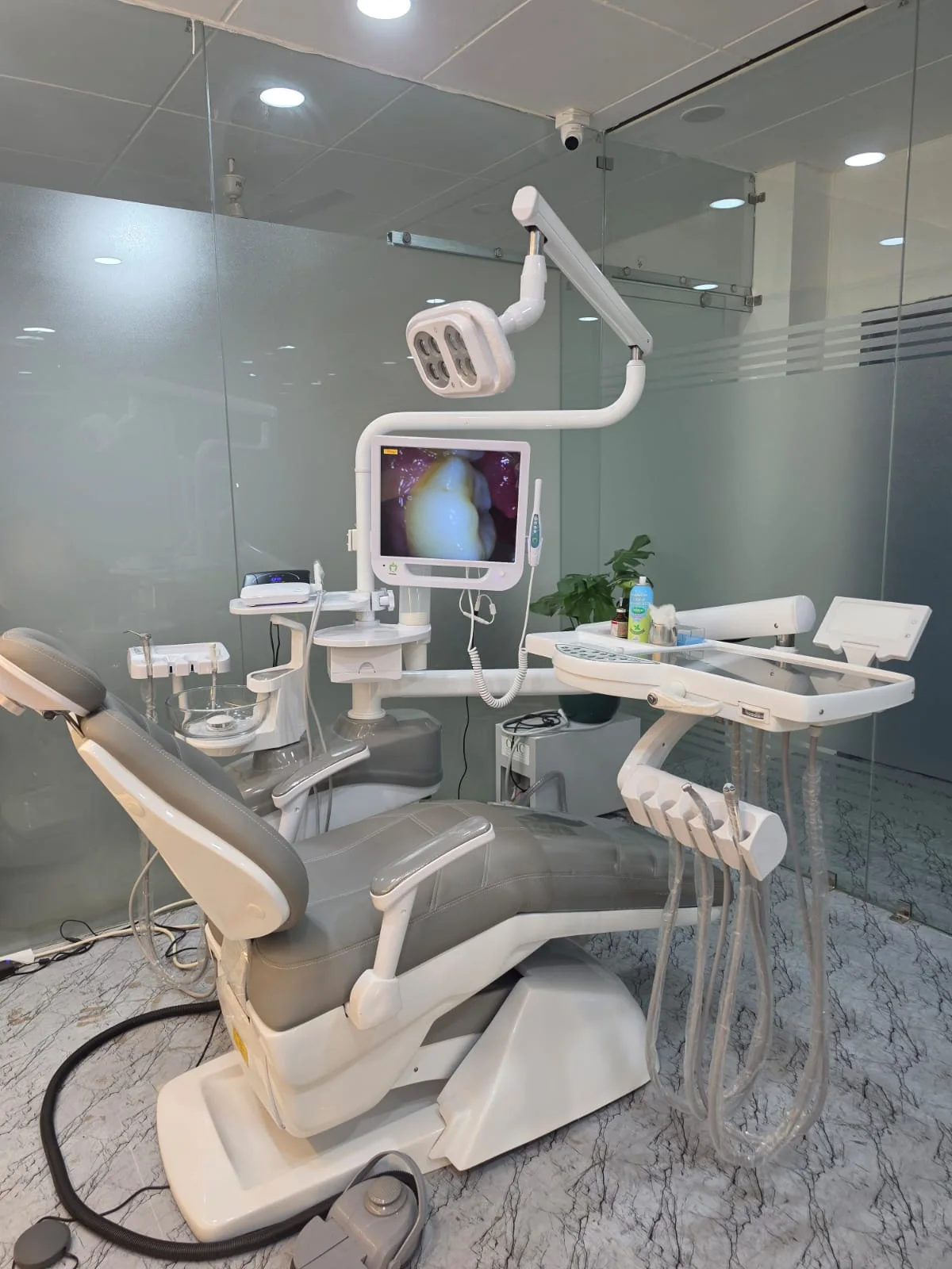 Advanced dental chair and diagnostic equipment